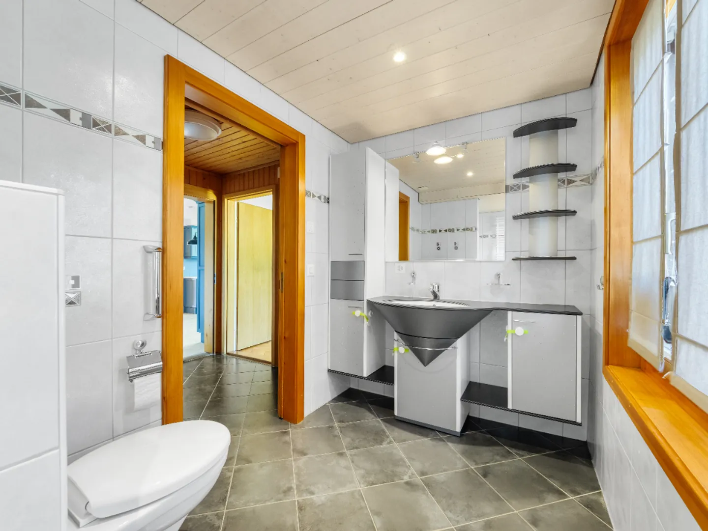 Appartamento duplex con ampie aree esterne e direttamente al confine con la zona paesaggistica - Foto 6 di 8