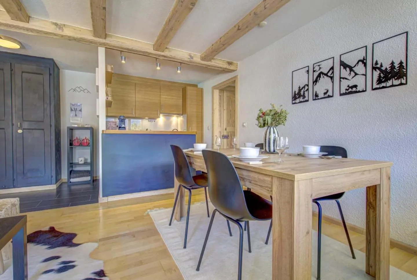 Beautiful renovated 2.5-room apartment with direct access to the slopes of Verbier - Photo 2 of 13
