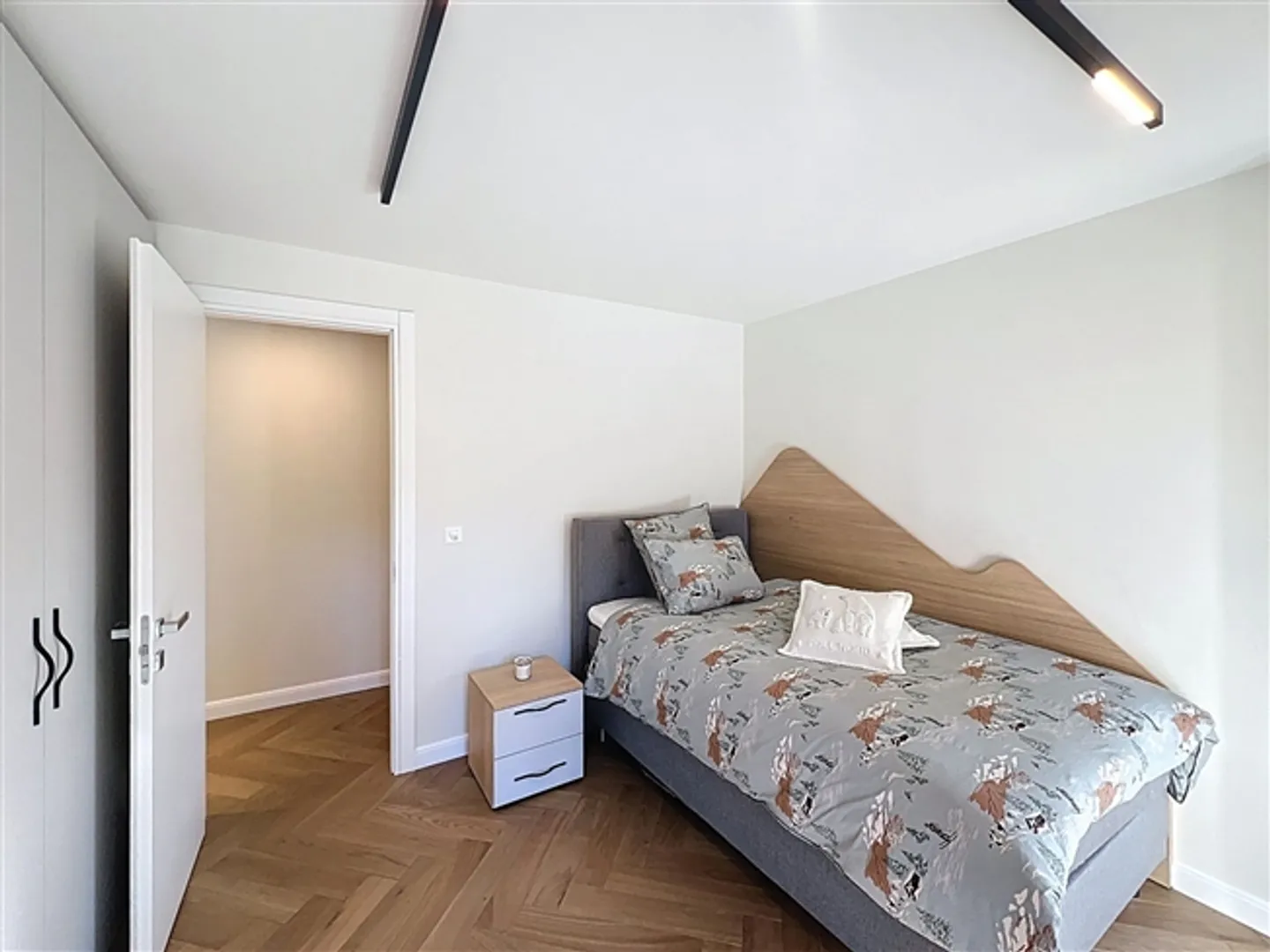 Bright 4.5-room apartment in the center of Crans-Montana - Photo 9 of 12