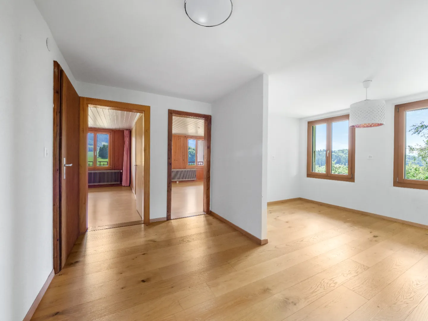 Appartamento duplex con ampie aree esterne e direttamente al confine con la zona paesaggistica - Foto 5 di 8