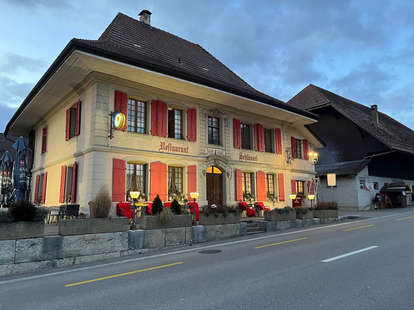 Restaurant an guter Lage zu vermieten - Foto 1 di 5