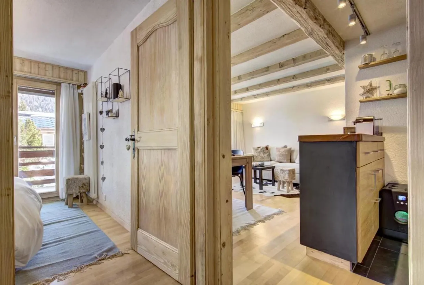 Beautiful renovated 2.5-room apartment with direct access to the slopes of Verbier - Photo 7 of 13