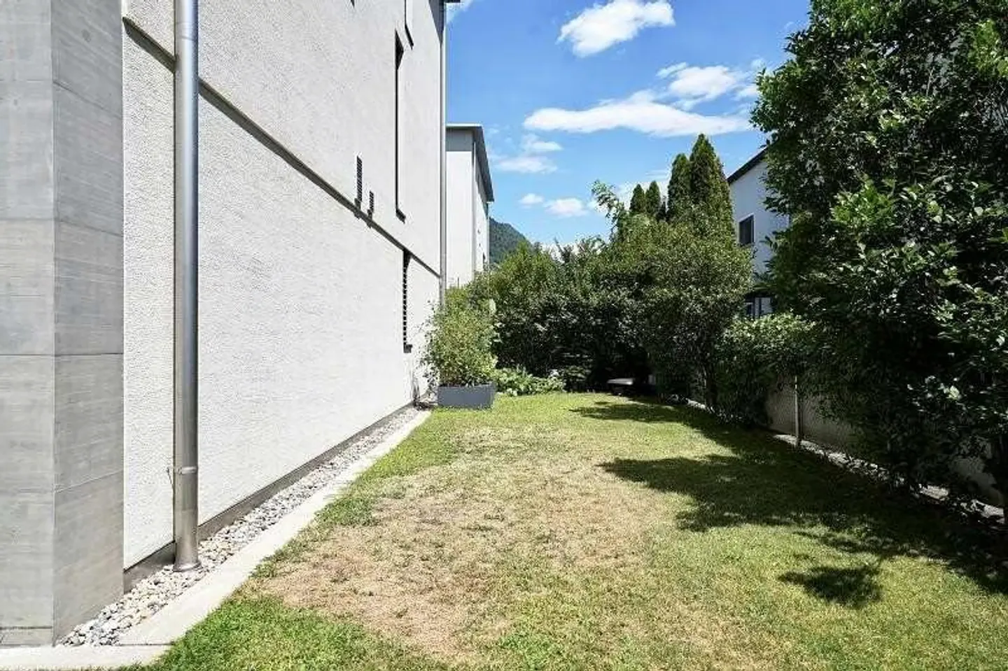 Moderno 4,5 locali con giardino privato - Gordola - Photo 5 of 13