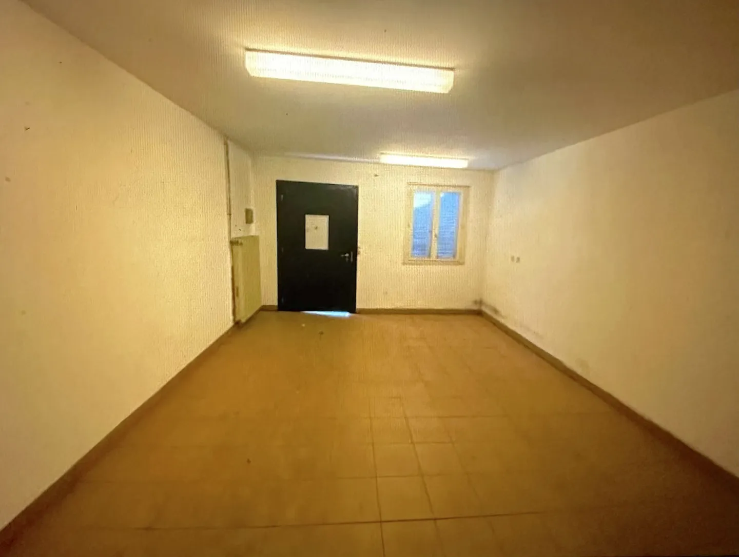 FOR RENT COMMERCIAL GARAGE FOR INDIVIDUAL OR COMPANY - Photo 2 of 2