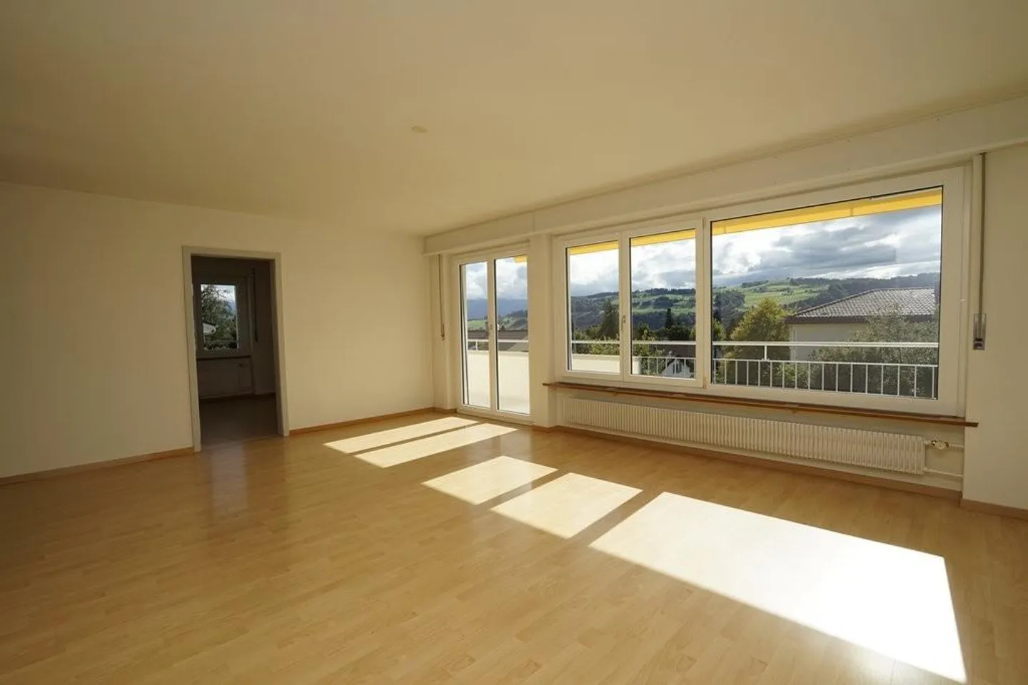Familienwohnung mit Balkon - Foto 5 von 11
