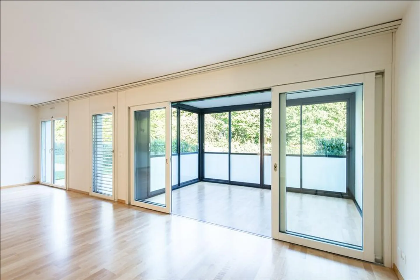 Luxury Apartment with Private Garden - Photo 8 of 8