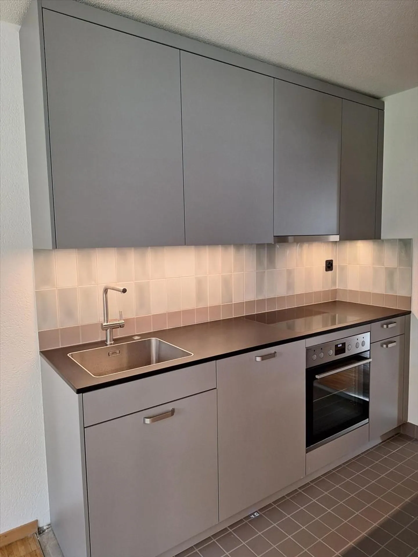 Location sans dépôt - Première occupation après rénovation dans un endroit calme - Photo 3 sur 8