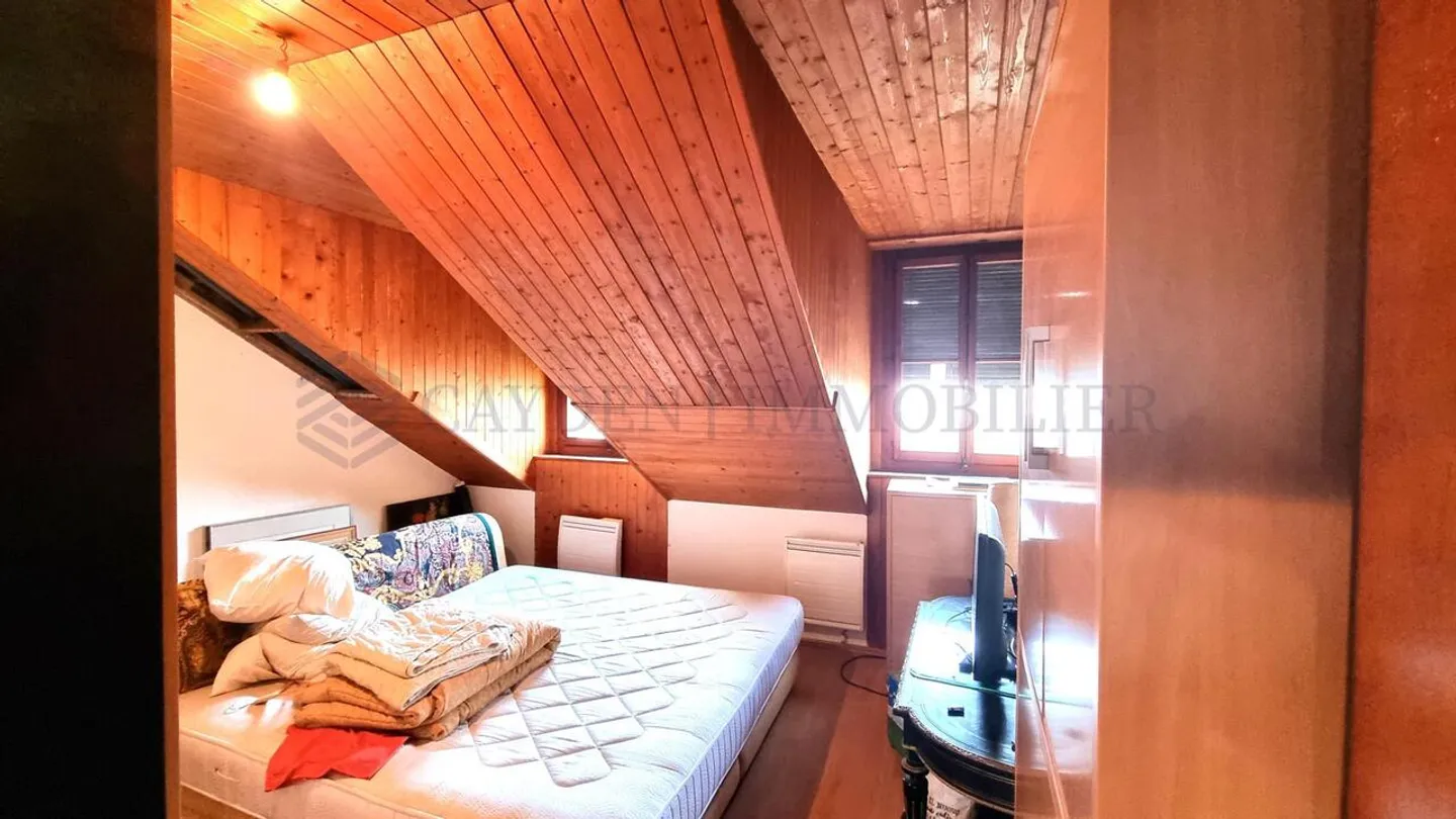 Affascinante casa di villaggio con grande potenziale - Foto 3 di 9