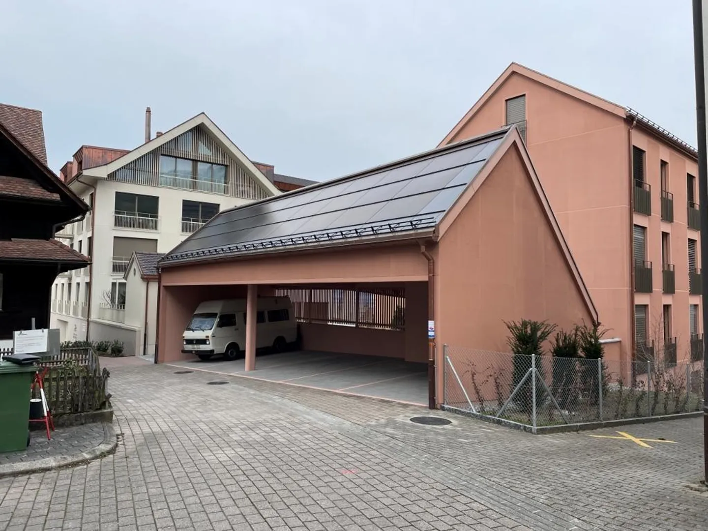 Gedeckter Parkplatz - Foto 1 von 1