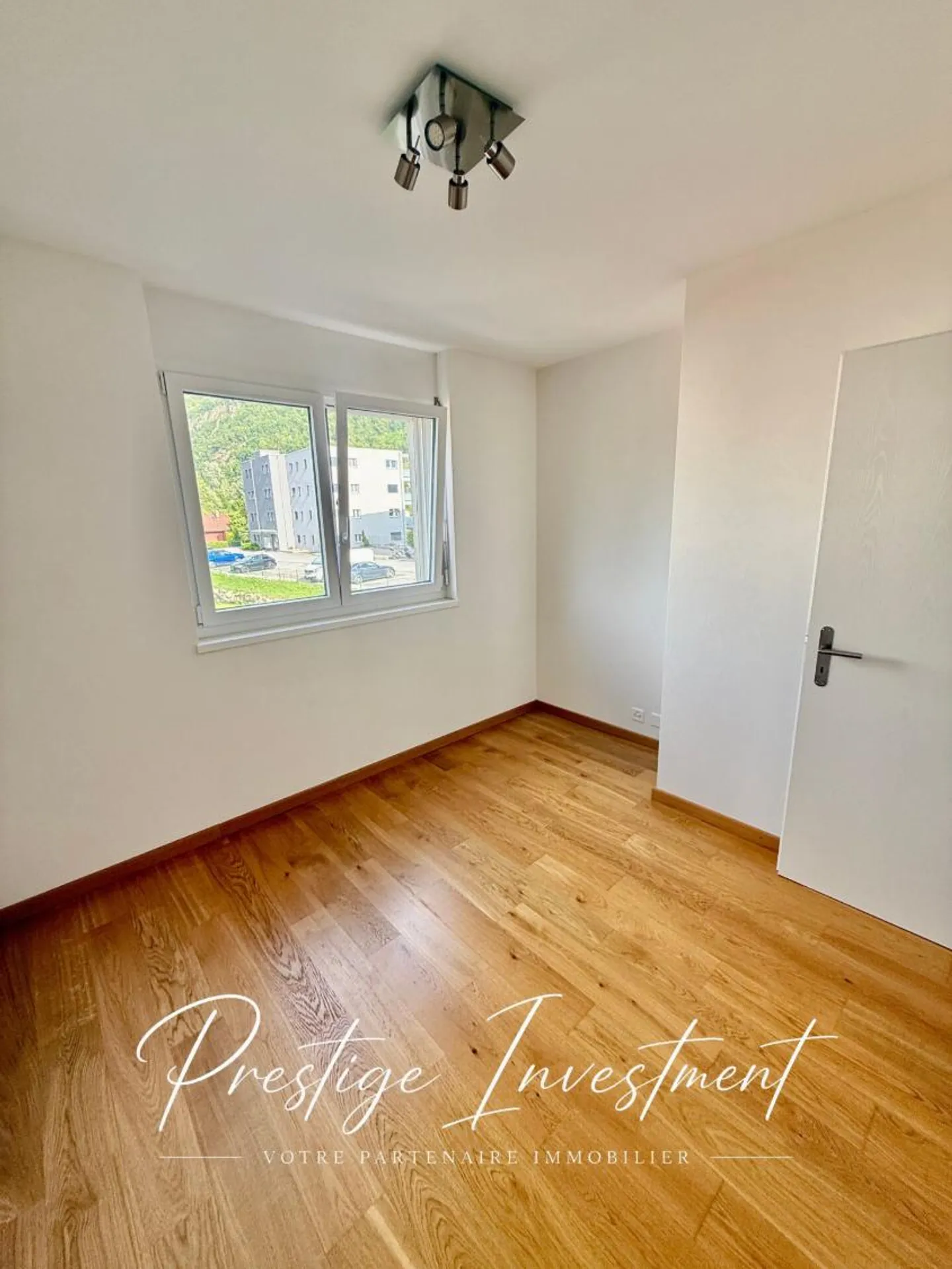 Appartement lumineux avec terrasse - Photo 12 sur 13