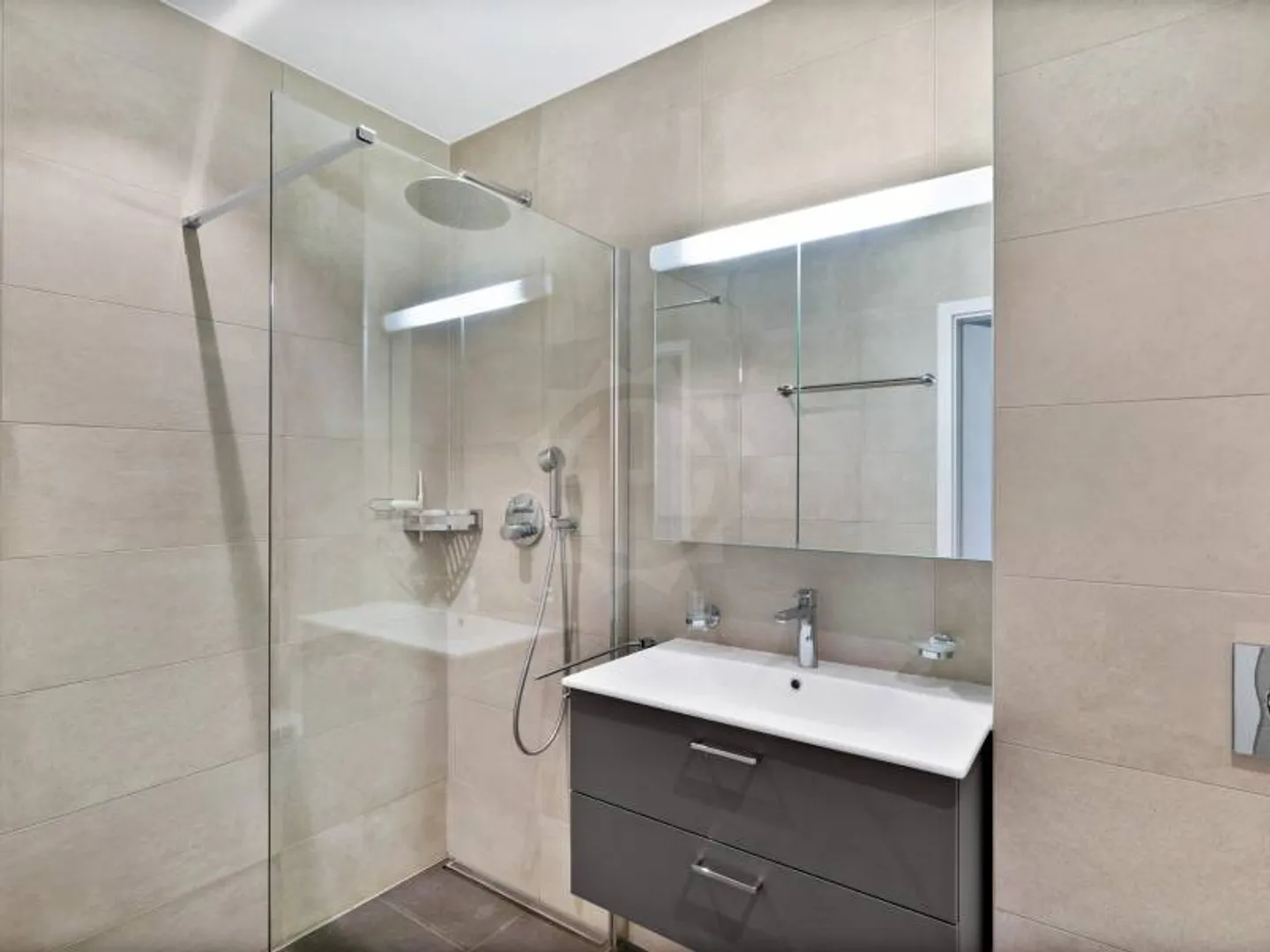 Schöne Wohnung - Confignon - Foto 10 von 11