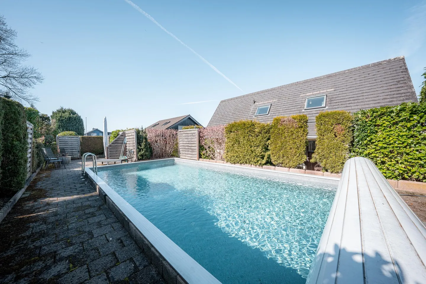 Casa unifamiliare da sogno di 7,5 locali con piscina e vista panoramica - Foto 4 di 11