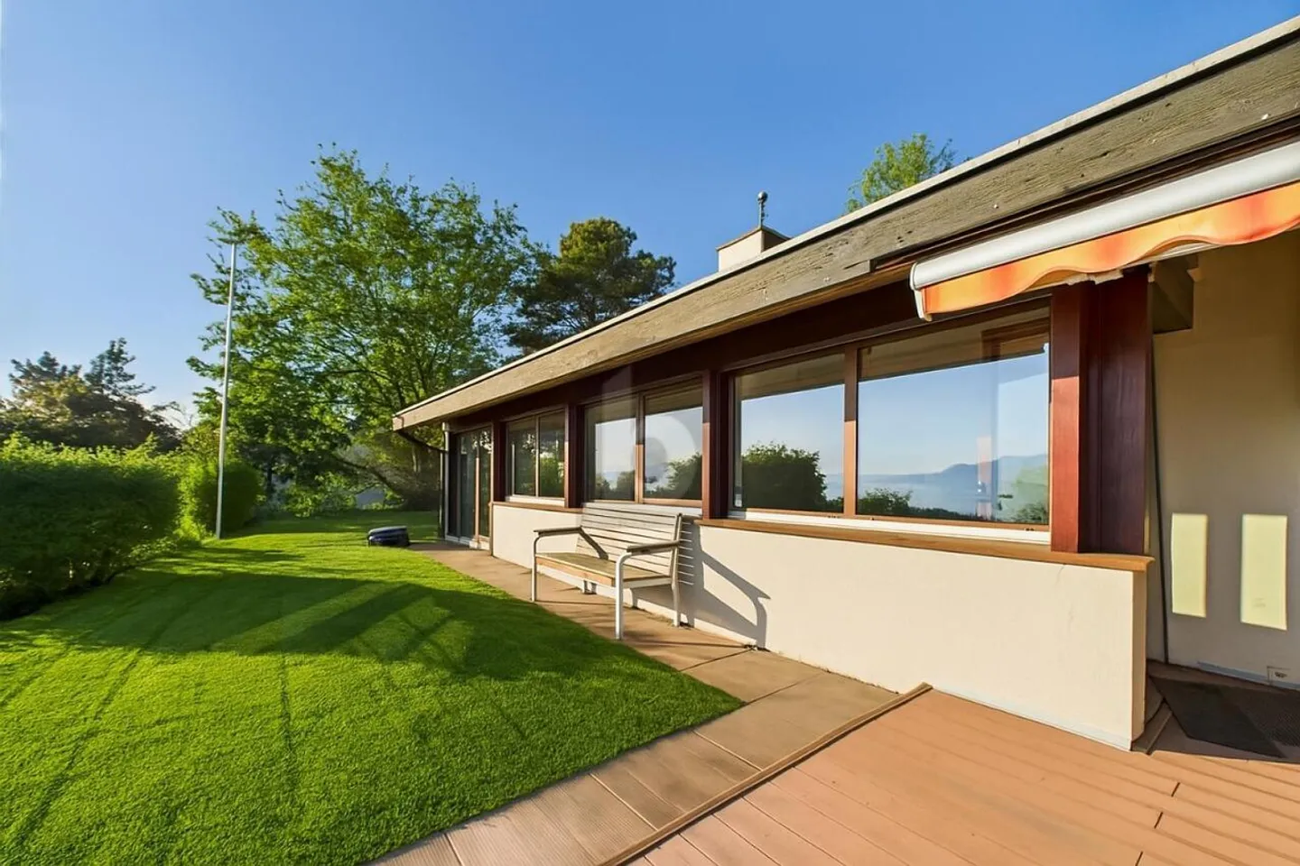 ENTIRELY RENOVATED AND FURNISHED, UNOBSTRUCTED VIEW - Photo 2 of 6