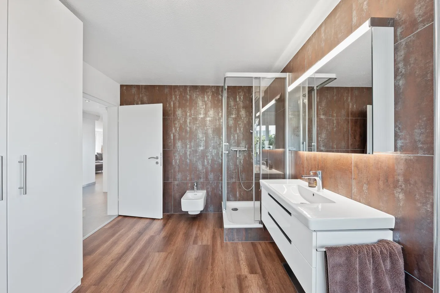 Casa unifamiliare da sogno di 7,5 locali con piscina e vista panoramica - Foto 8 di 11