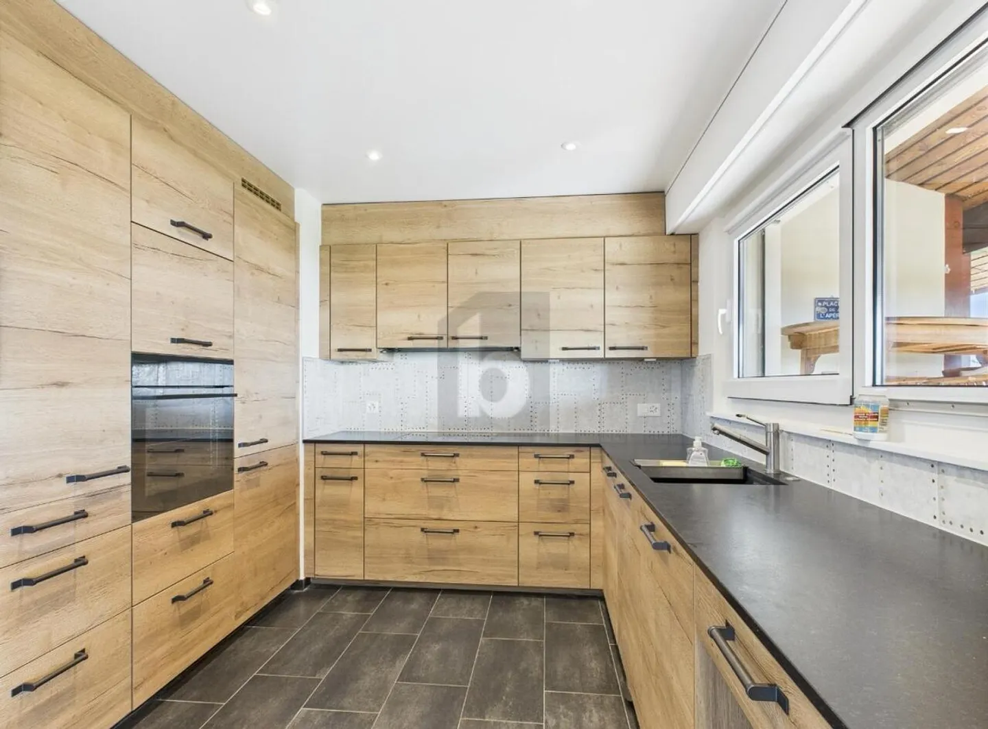 ENTIRELY RENOVATED AND FURNISHED, UNOBSTRUCTED VIEW - Photo 4 of 6