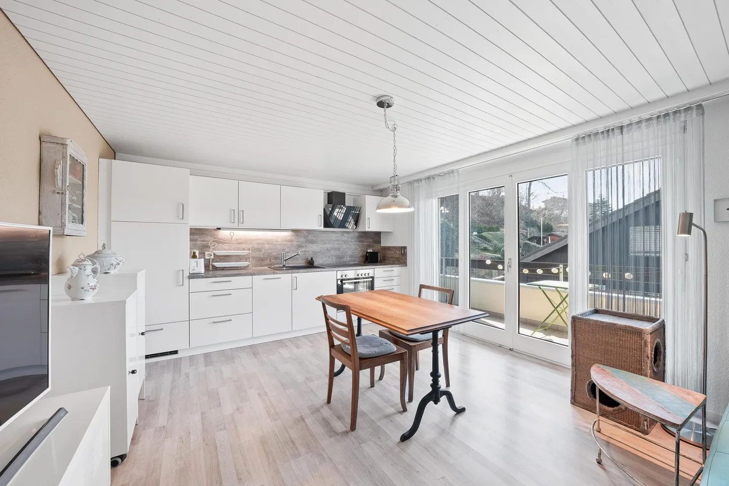 Casa unifamiliare da sogno di 7,5 locali con piscina e vista panoramica - Foto 9 di 11