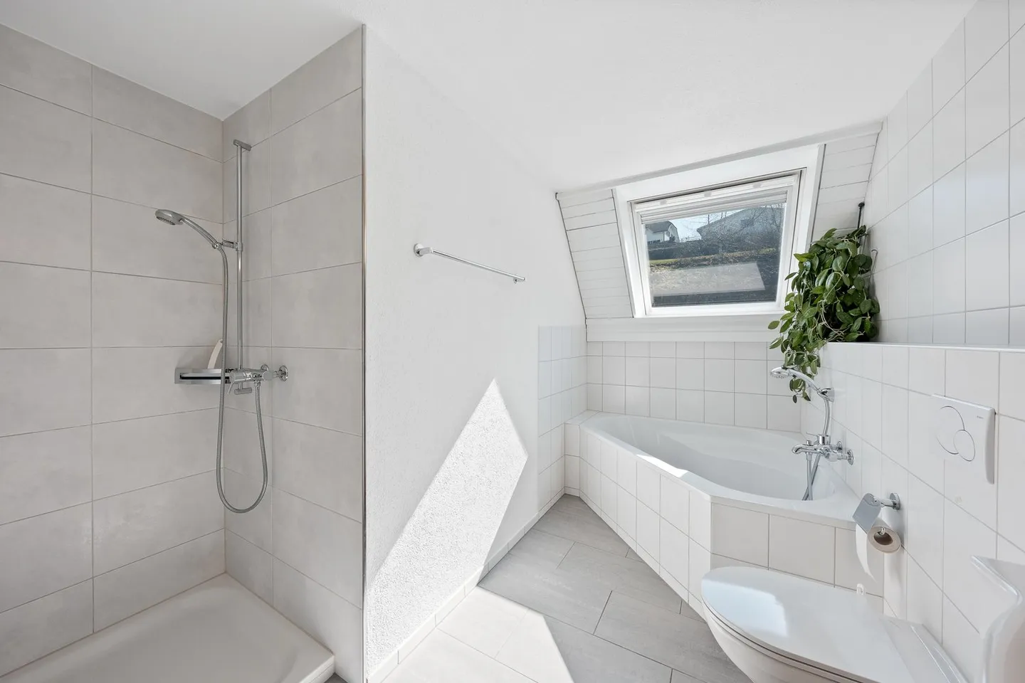 Casa unifamiliare da sogno di 7,5 locali con piscina e vista panoramica - Foto 10 di 11