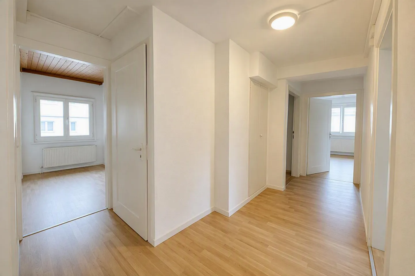 Appartement 3 pièces attrayant dans un emplacement central - Photo 3 sur 6