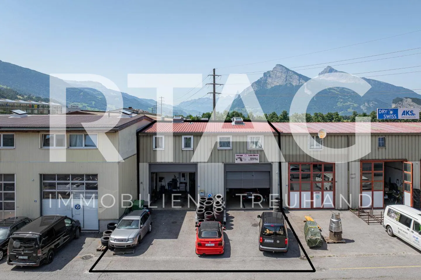 Commercial property - Photo 1 of 6