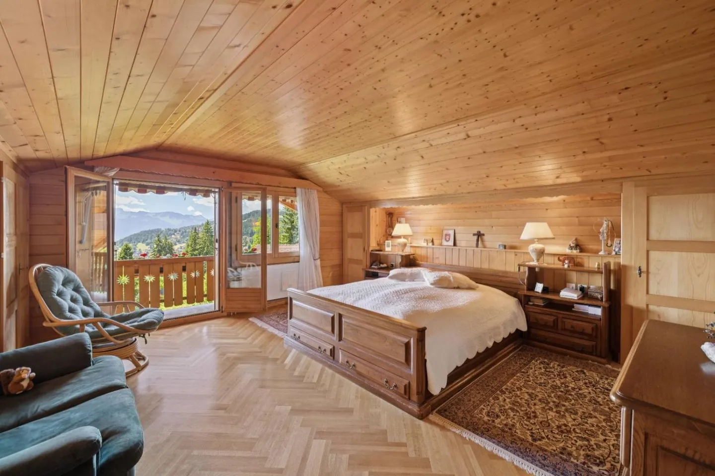 In the highly sought-after Domaine de la Forêt, vast exceptional property - Photo 7 of 13