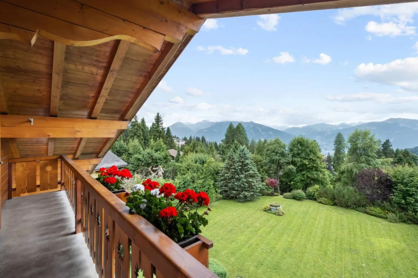 In the highly sought-after Domaine de la Forêt, vast exceptional property - Photo 11 of 13