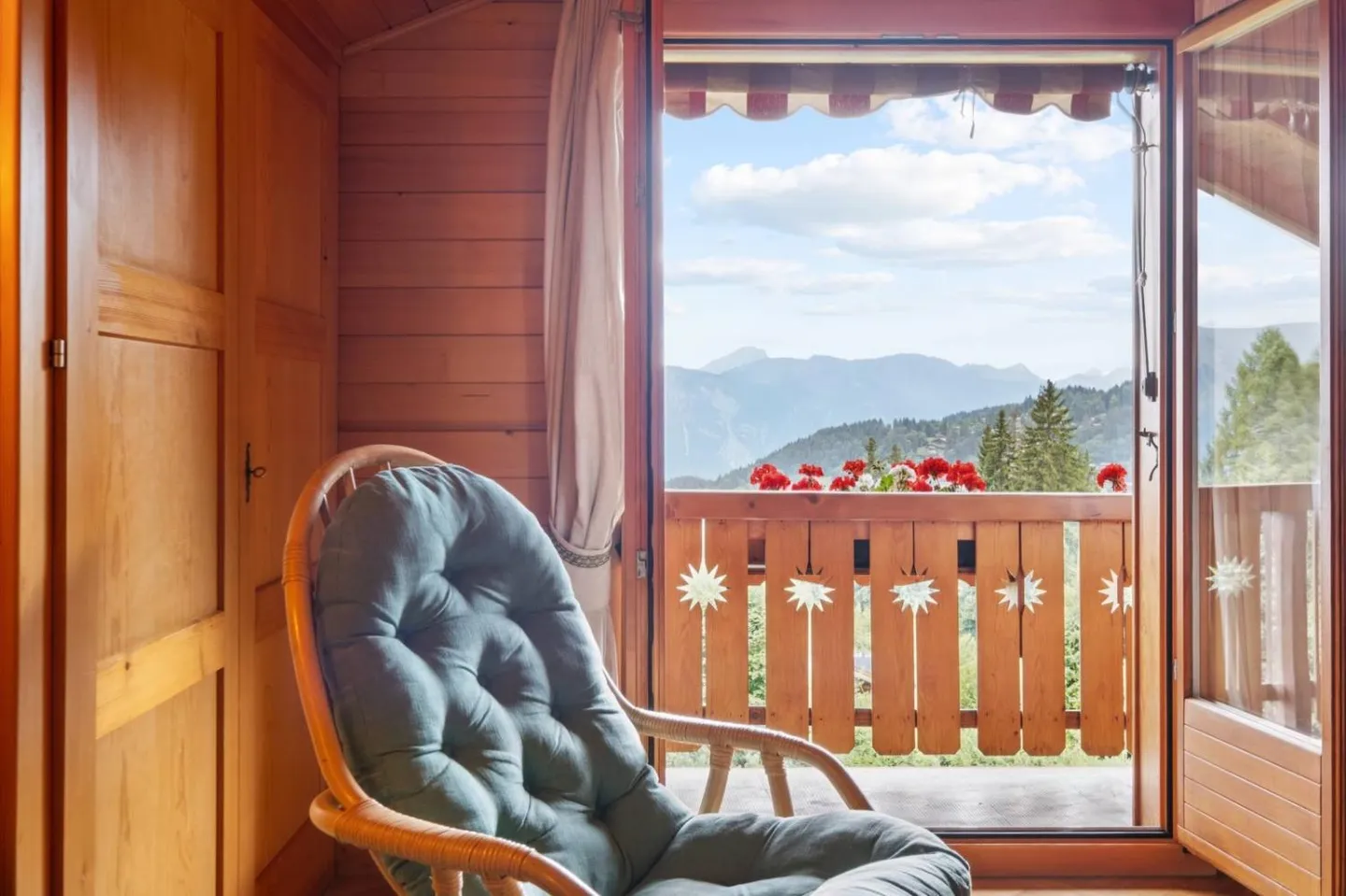 In the highly sought-after Domaine de la Forêt, vast exceptional property - Photo 10 of 13