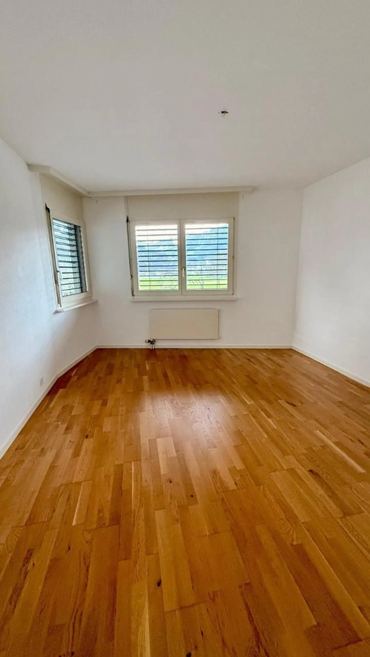 Schöne 3,5-Zimmer-Wohnung im 1. Stock in Bex - Foto 3 von 8