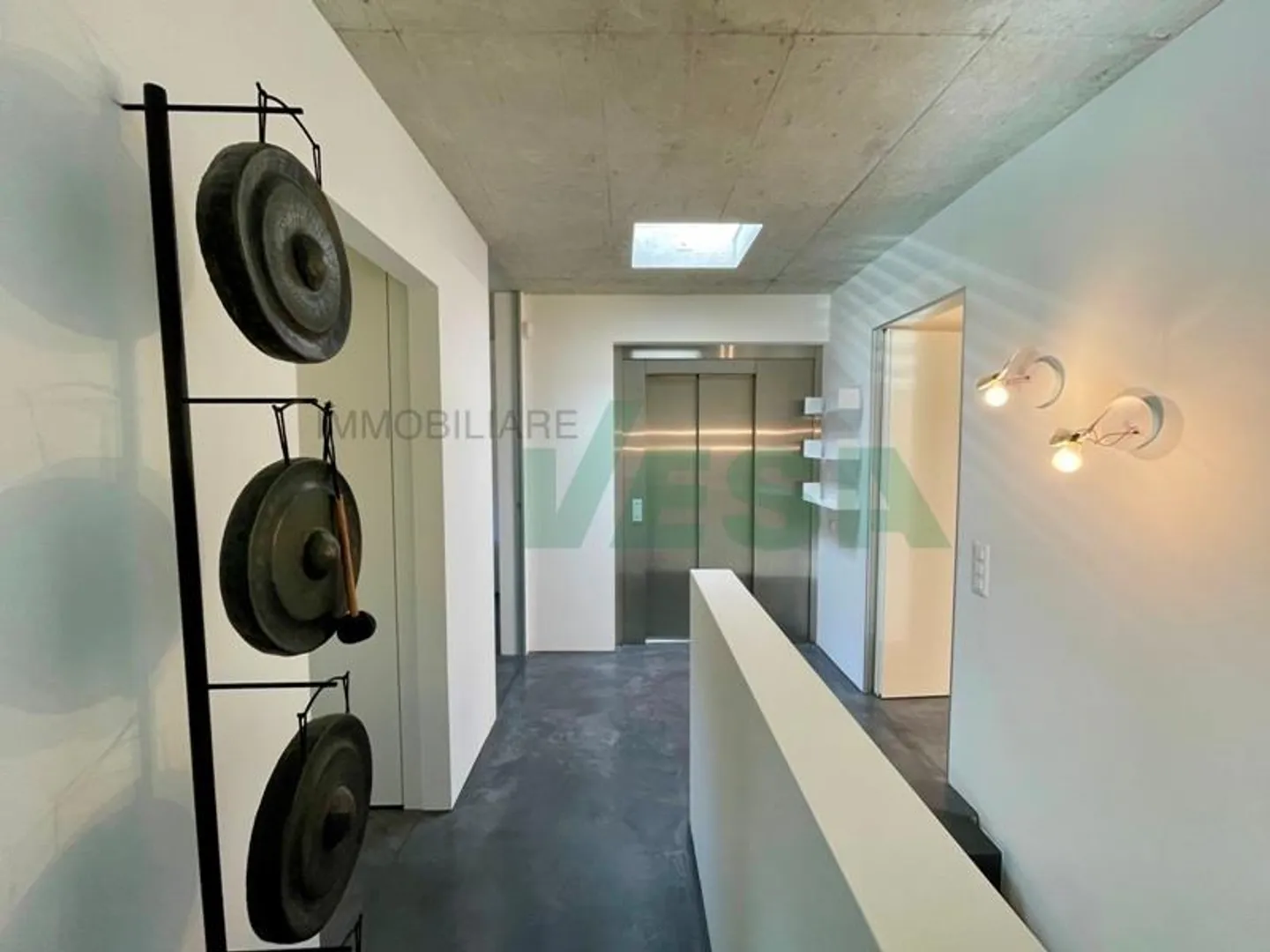 Villa moderne, élégante et lumineuse avec piscine et belle vue dégagée - Photo 10 sur 13