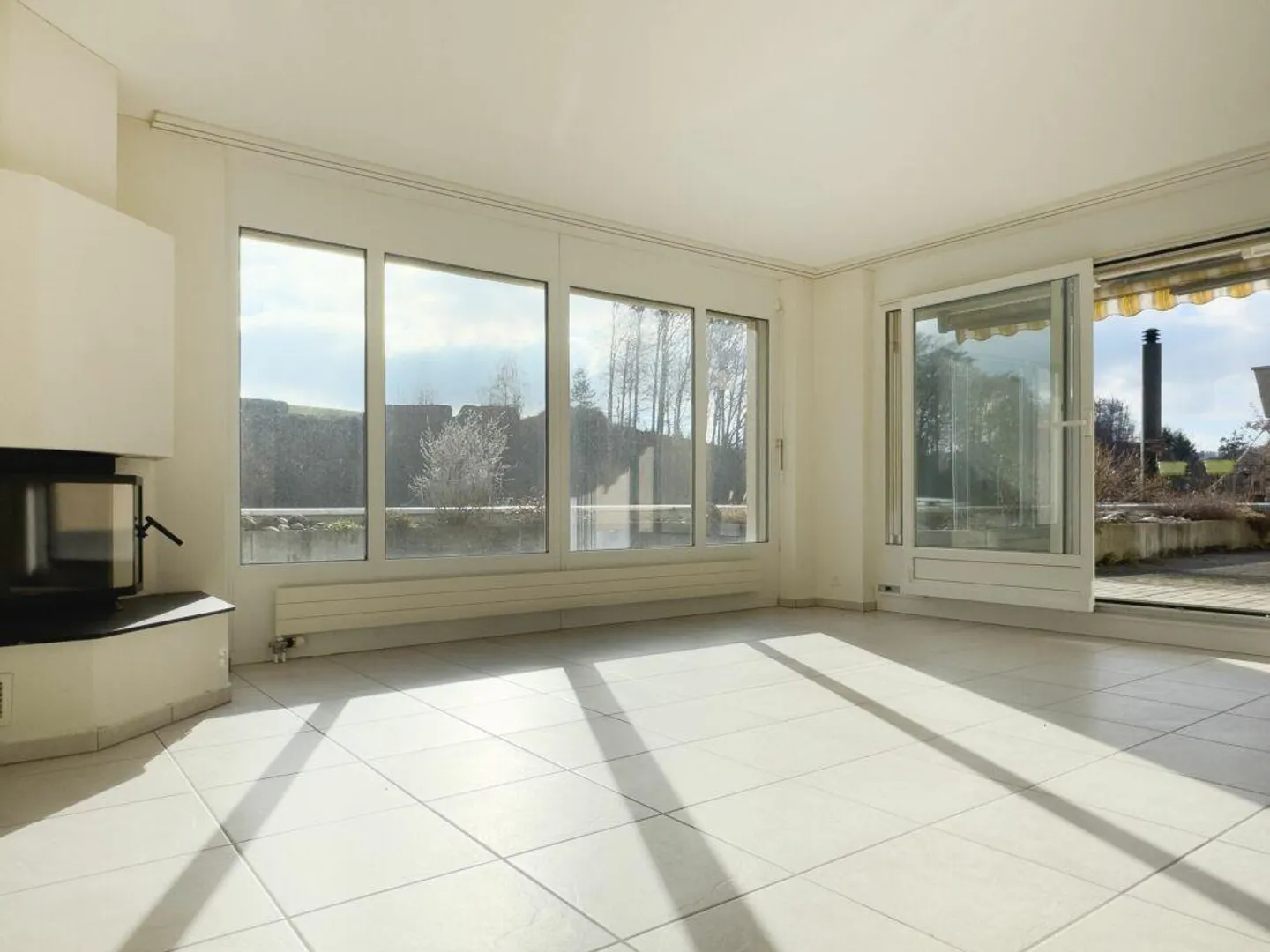 Casa a terrazza luminosa di 5,5 stanze con due posti auto coperti - Foto 19 di 30