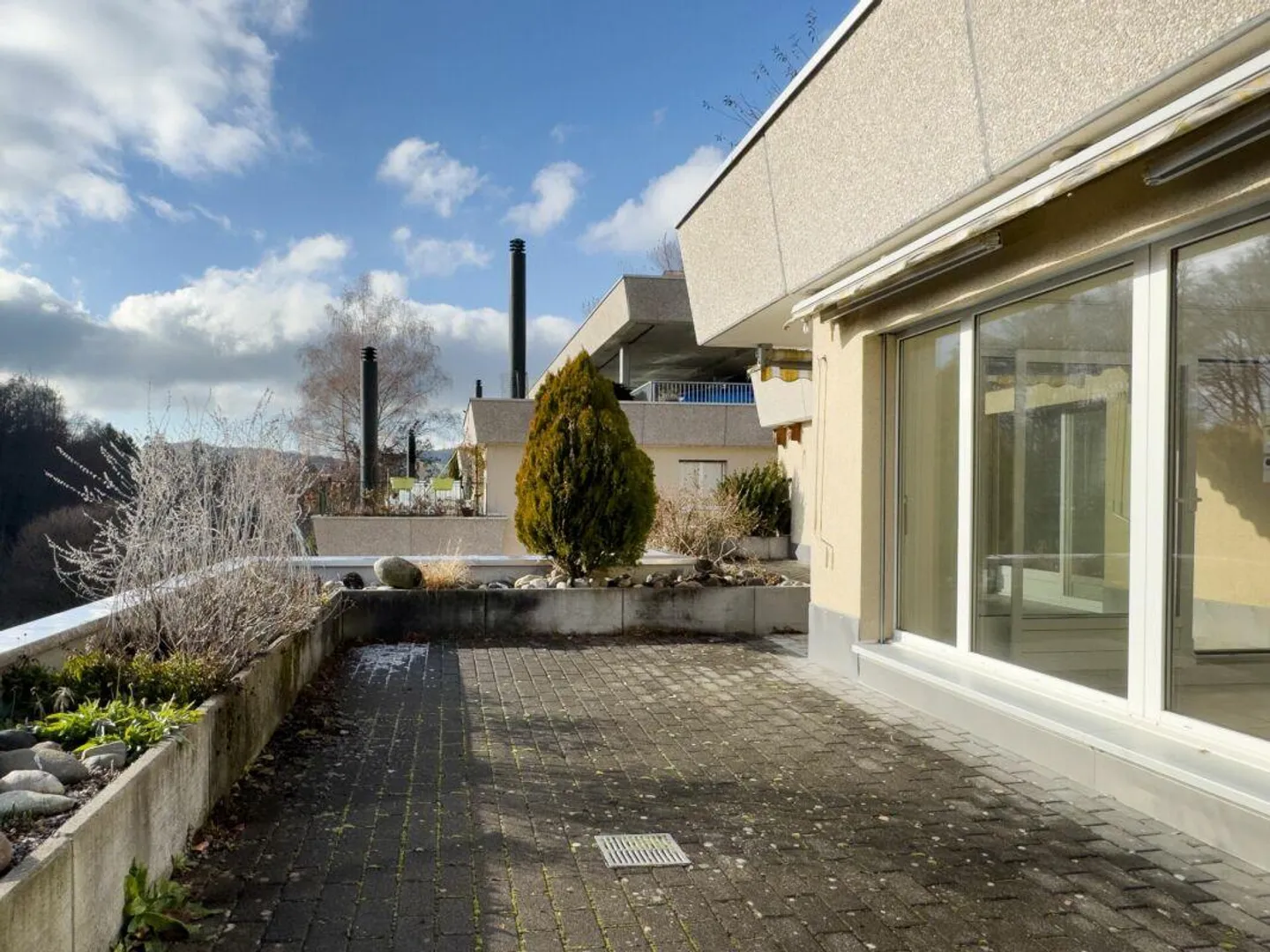 Casa a terrazza luminosa di 5,5 stanze con due posti auto coperti - Foto 25 di 30