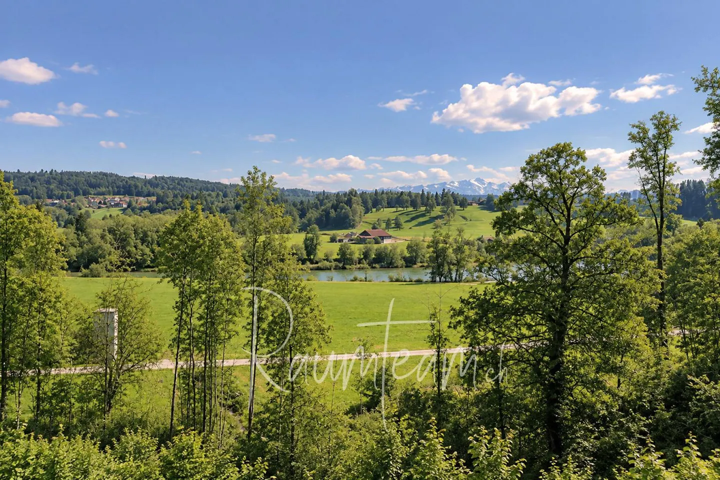 Exklusives Apartment mit Traumhaftem Blick - Foto 2 von 14