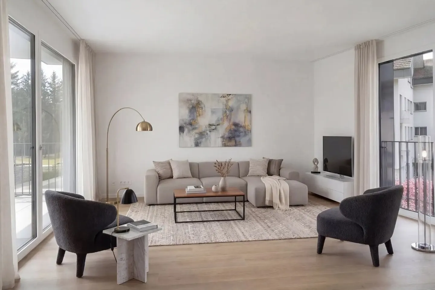 FIRST RENTAL: Living in the middle of the village - Photo 4 of 4