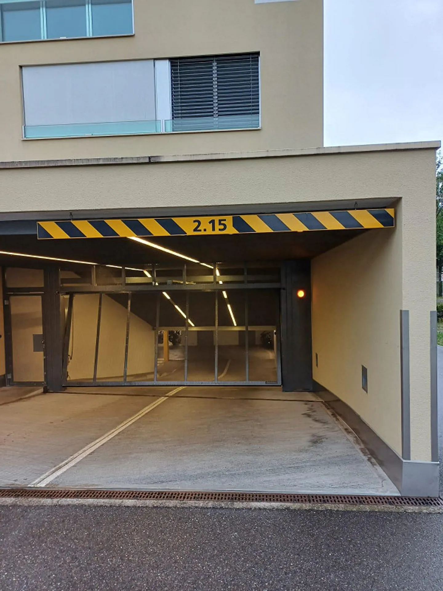 Posto auto nel garage - Foto 2 di 3