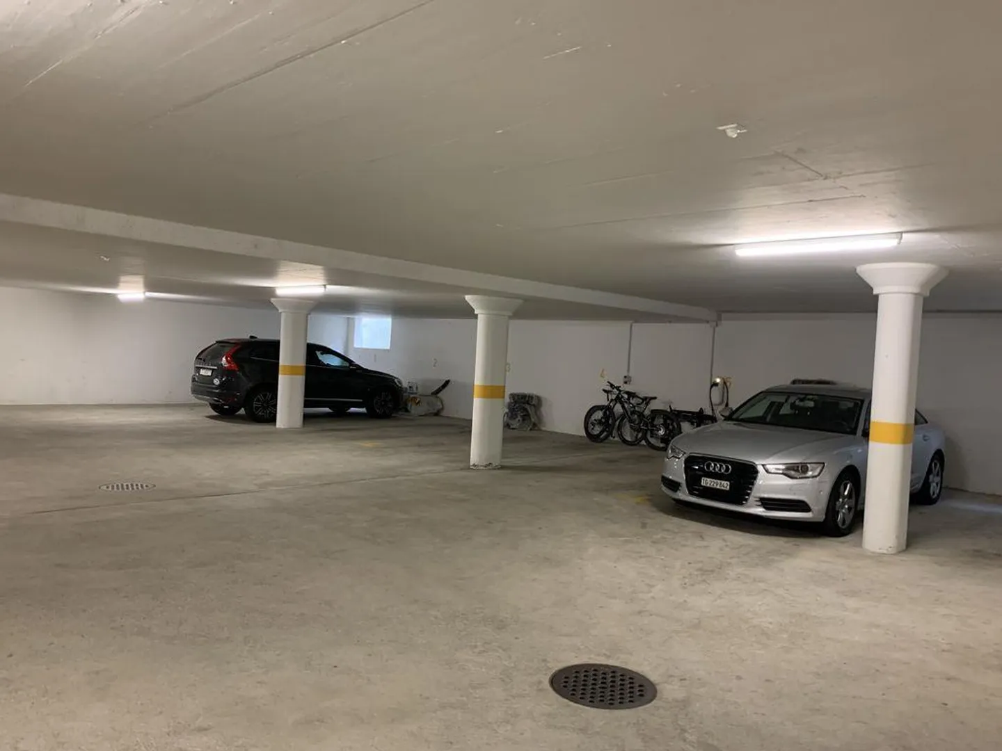 Parkplätze zu Vermieten - Foto 3 von 4