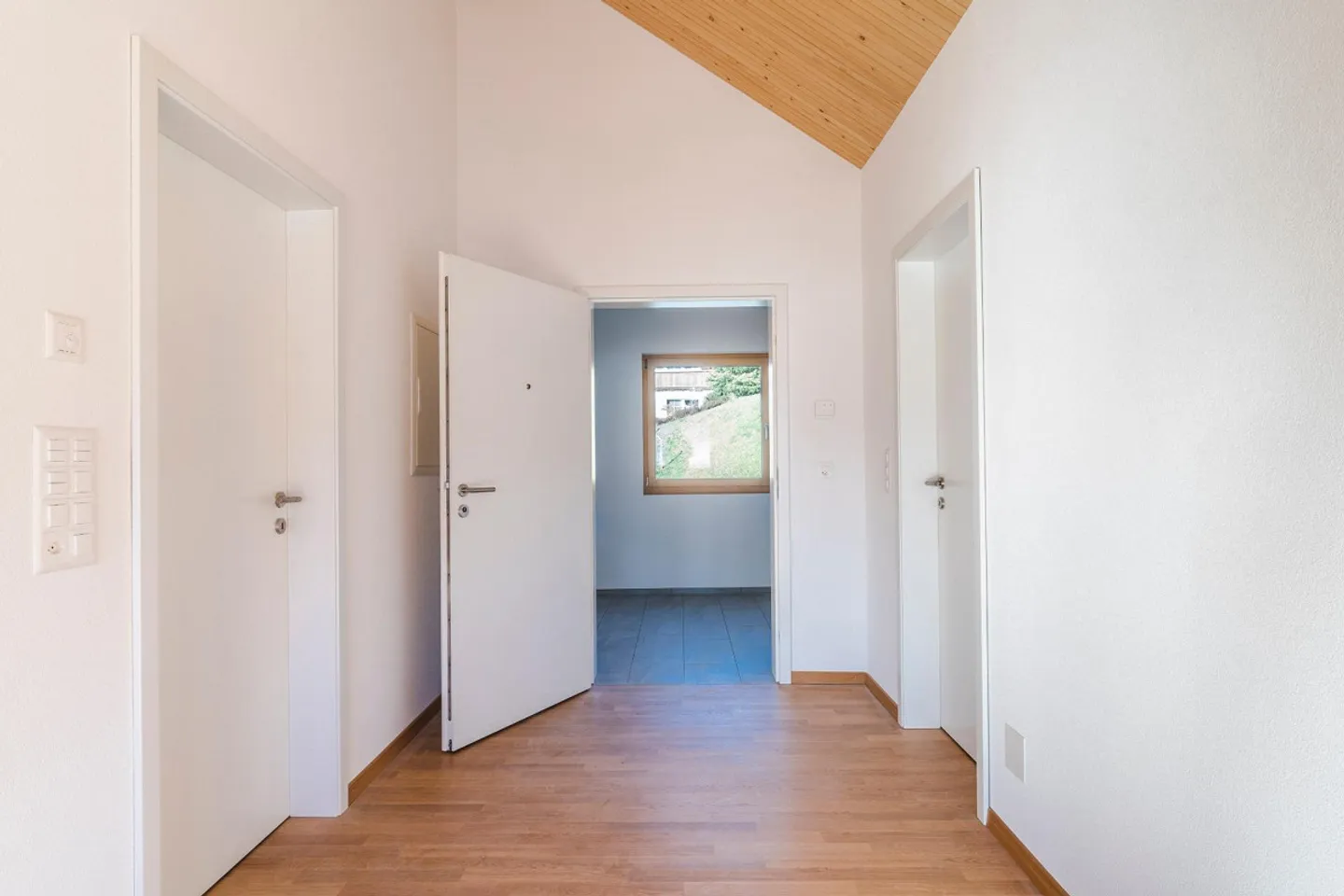 Appartement de toit de 2,5 pièces à louer - Photo 9 sur 11
