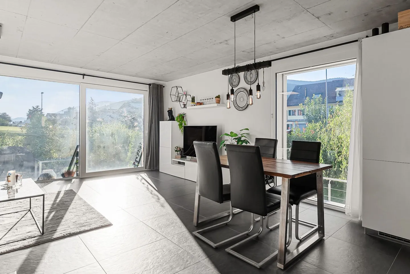 Maison jumelée avec 5,5 pièces - Photo 3 sur 13