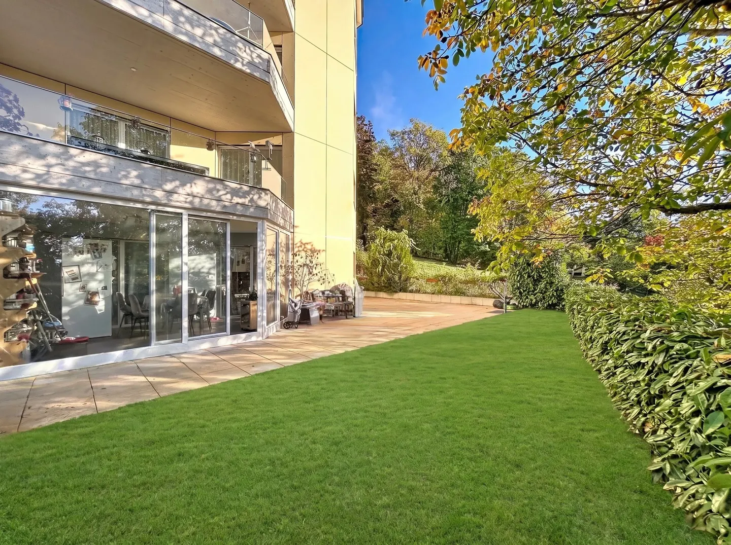 4,5 Zimmer mit Garten und separatem Eingang - Foto 1 von 9