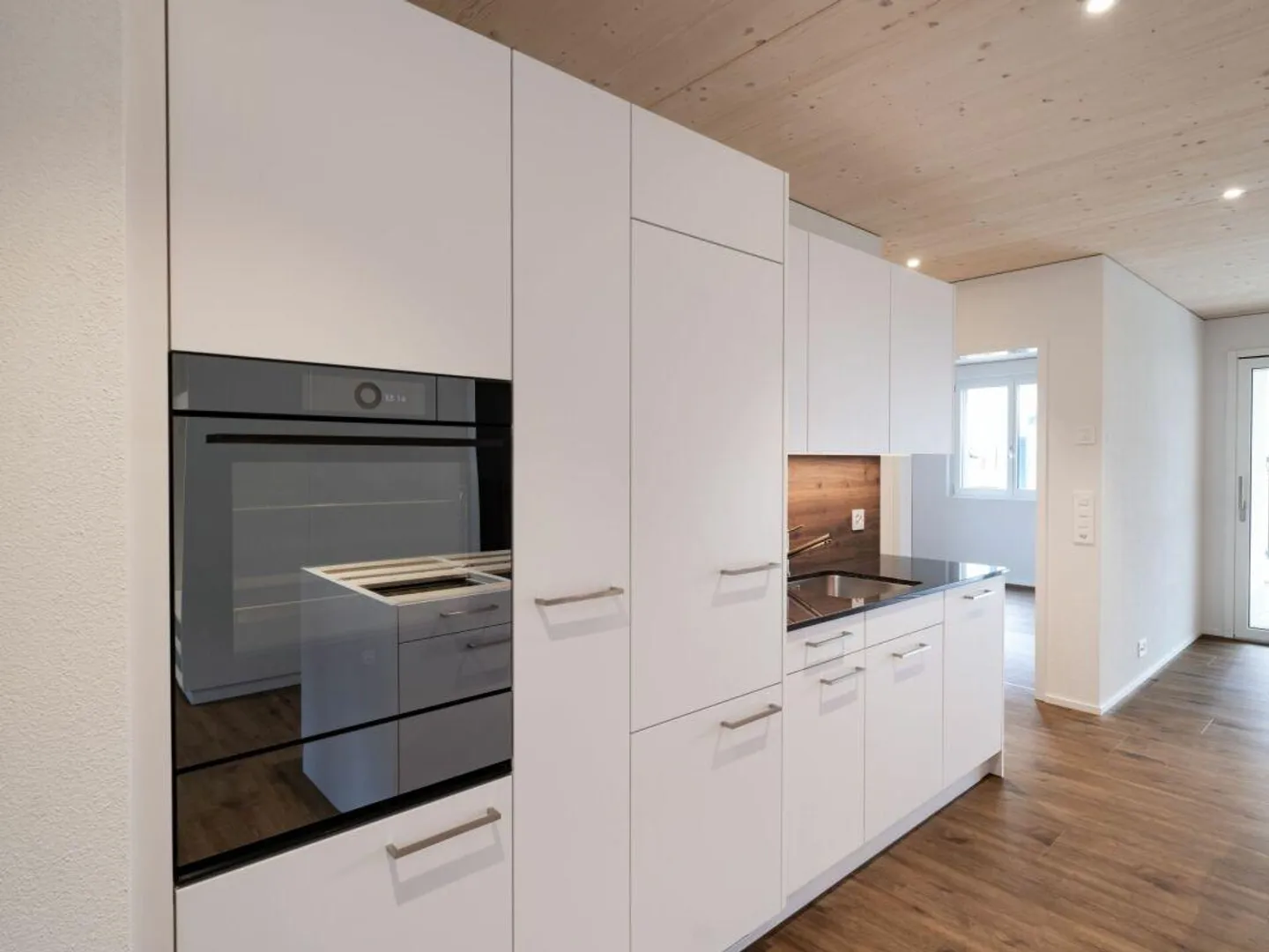 Spacious, modern 3.5-room garden apartment for rent - Photo 4 of 12