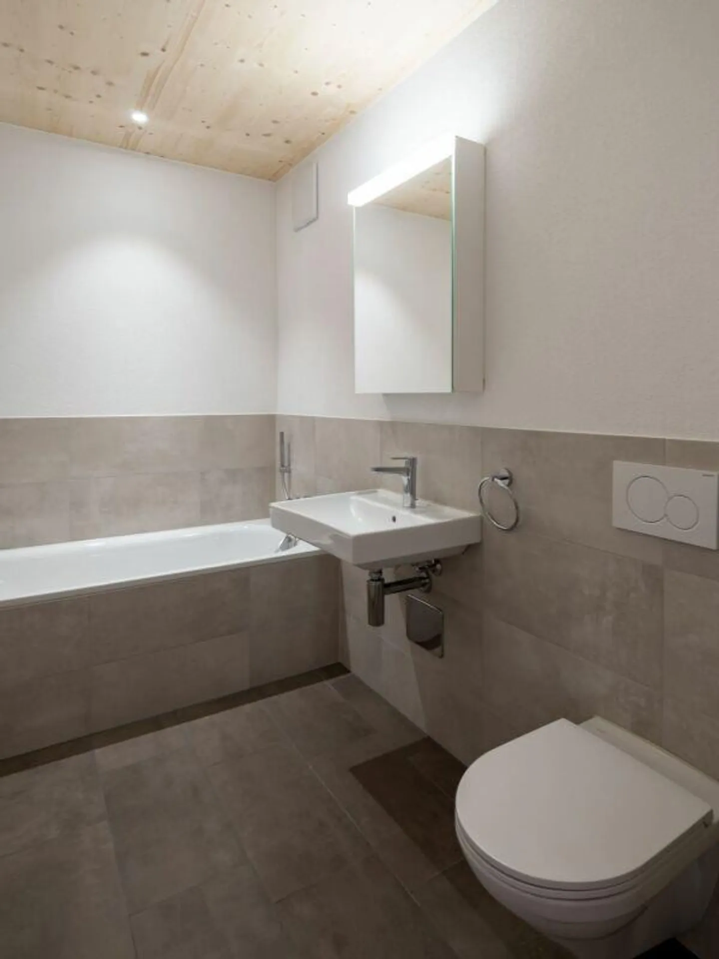 Spacious, modern 3.5-room garden apartment for rent - Photo 9 of 12