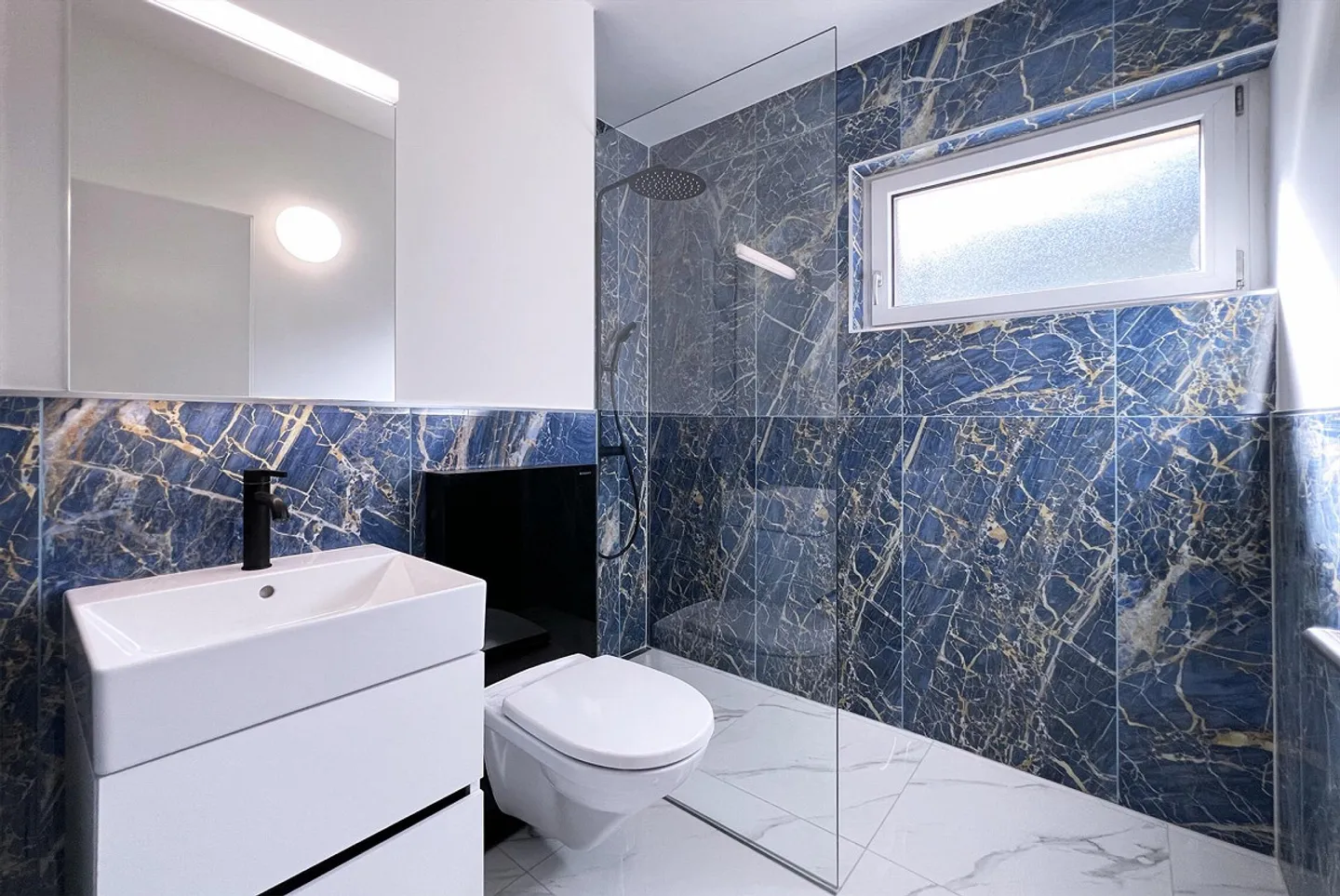 OPPORTUNITY - BRIGHT 4.5 RENOVATED APARTMENT WITH TERRACE IN GRAVESANO - Photo 5 of 9