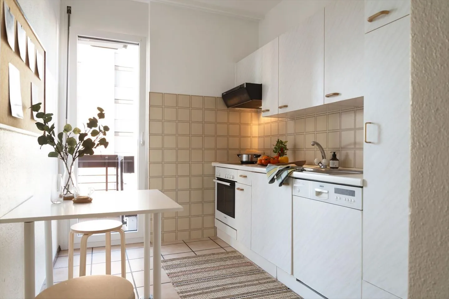 Rent 3.5 rooms, just two steps from the university - Photo 2 of 5