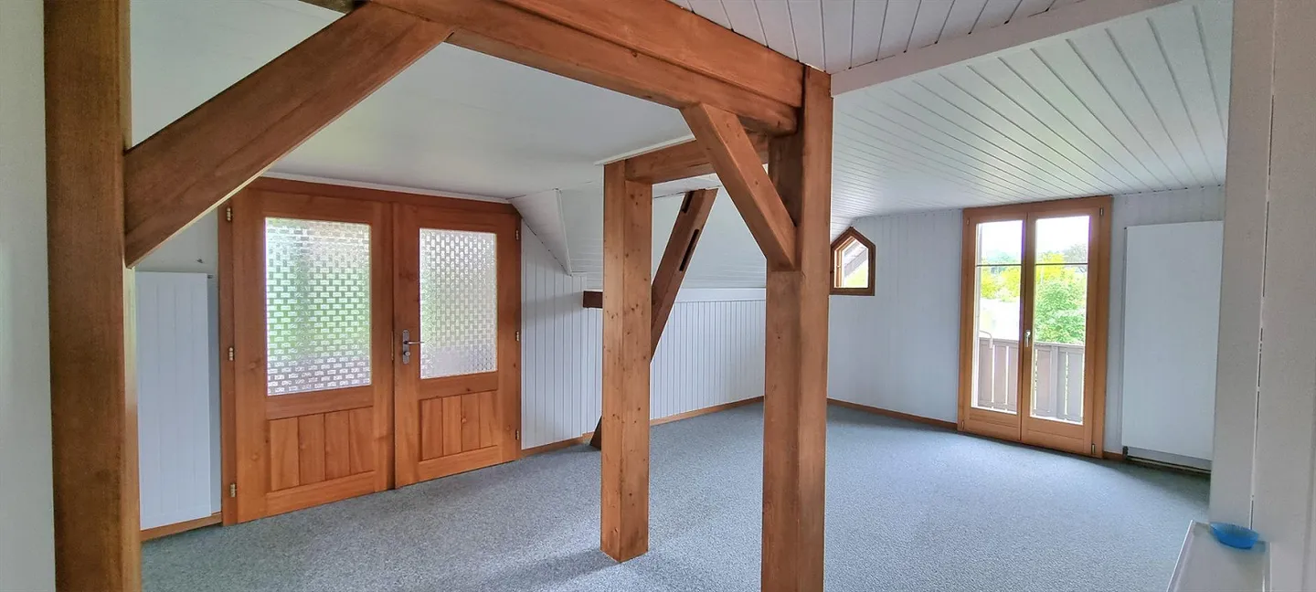 Not 08/15 – 3.5 rooms with balcony, garden and panoramic view - Photo 4 of 13