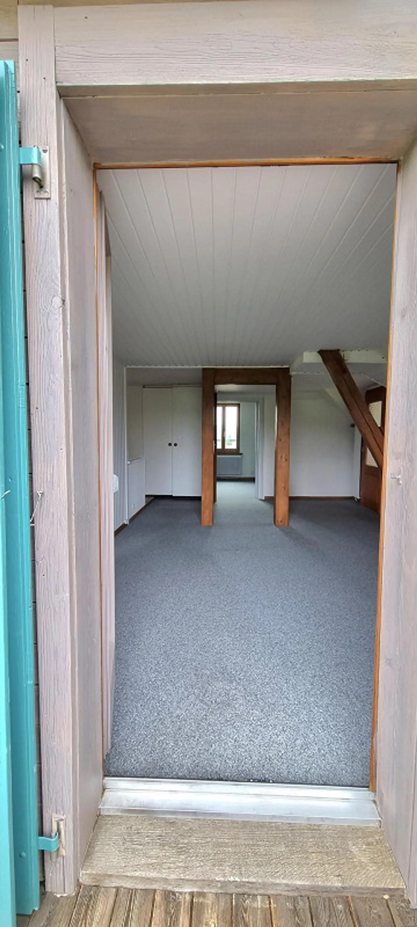 Not 08/15 – 3.5 rooms with balcony, garden and panoramic view - Photo 5 of 13