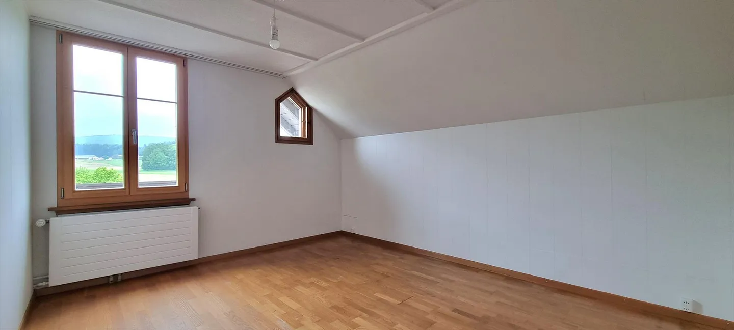 Not 08/15 – 3.5 rooms with balcony, garden and panoramic view - Photo 6 of 13