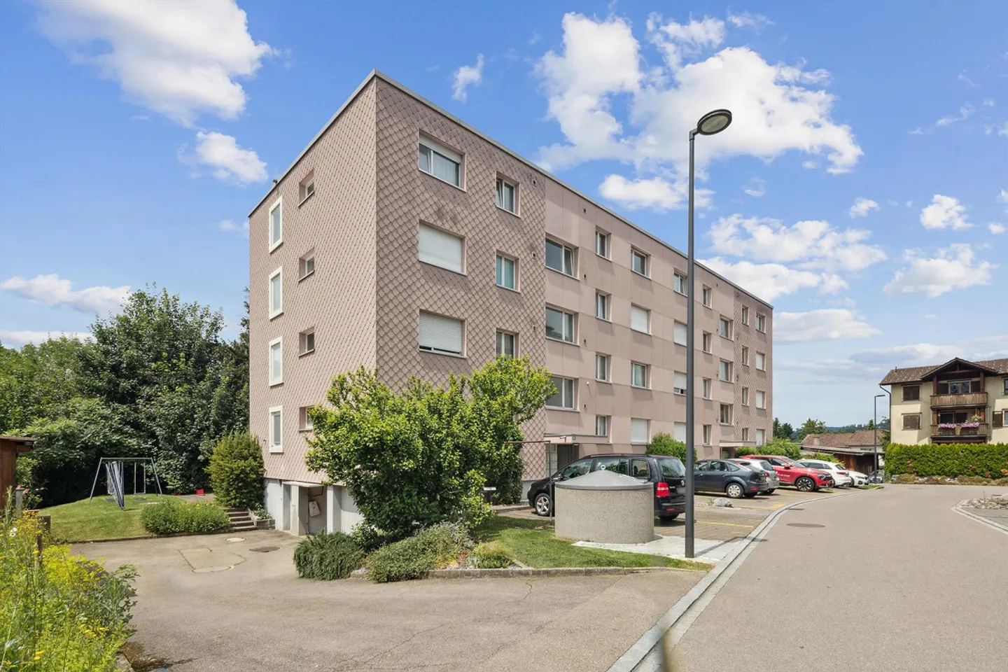 Cozy 3.5-room apartment with balcony - Photo 1 of 8