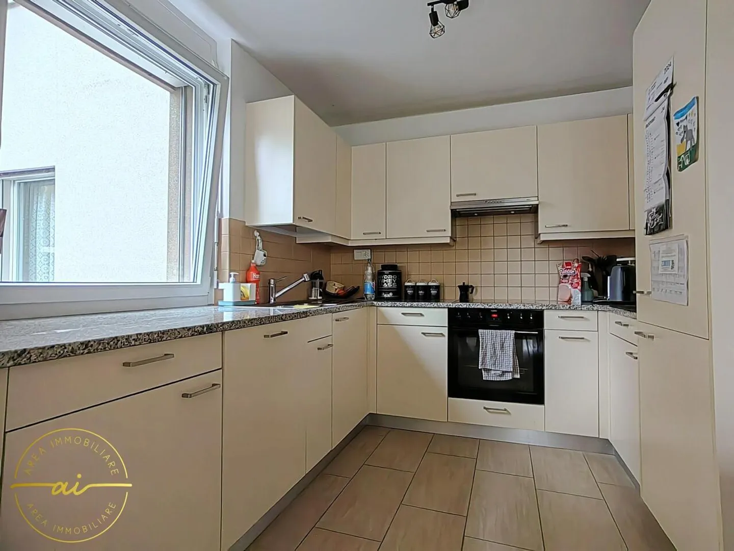 Appartement moderne avec jardin - Photo 5 sur 13