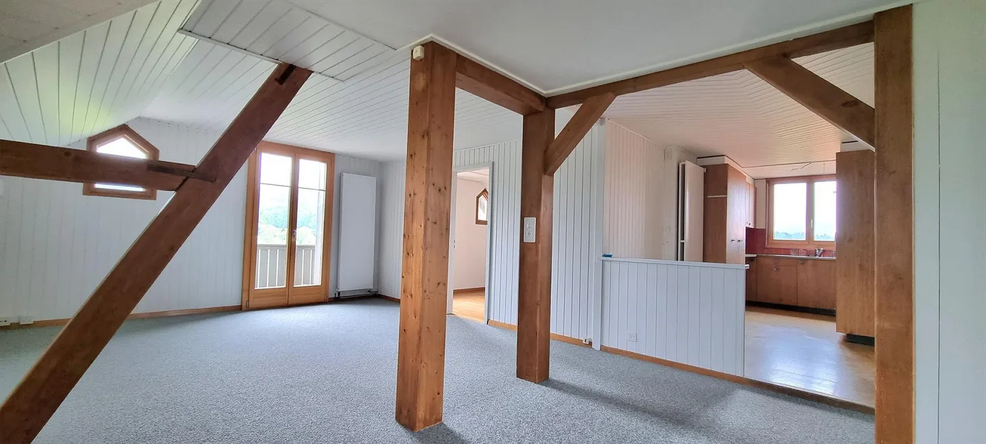 Not 08/15 – 3.5 rooms with balcony, garden and panoramic view - Photo 1 of 13