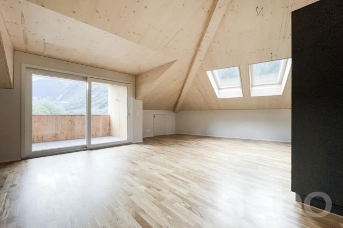 Appartamento attico con vista a Spiringen - Foto 5 di 8