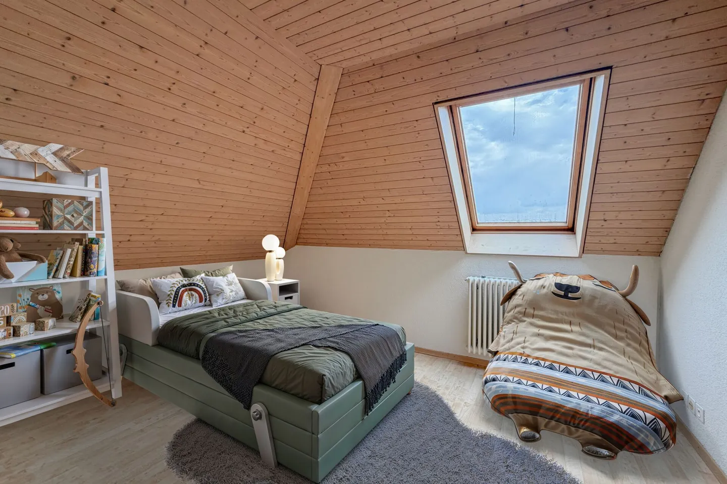 Peace, Sun, Space: dreamy country house on the edge of the meadow - Photo 9 of 12