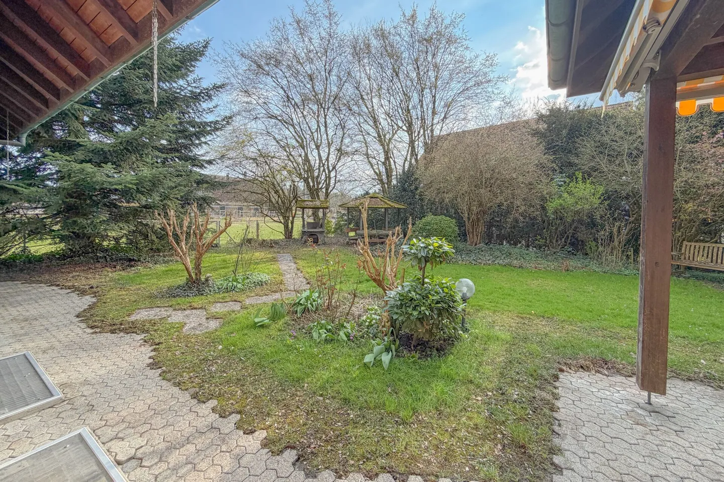 Peace, Sun, Space: dreamy country house on the edge of the meadow - Photo 12 of 12